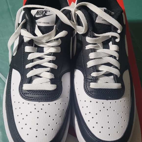 Nike Men's Court Vision Black White Sneakers - Picture 1 of 6